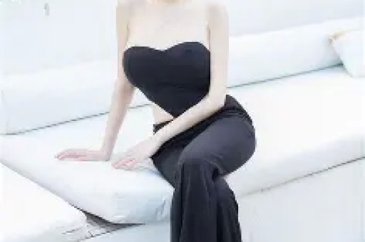 斗鱼女主播忘关摄像头私密画面流出！虚假人设彻底翻车
